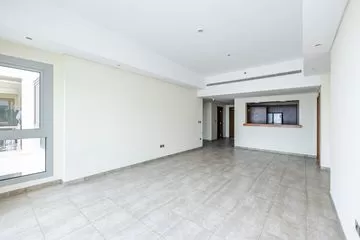 2 bedroom apartment for rent in Marina Residences 4. Spacious Bright Apt Vacant  Road view