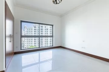 2 bedroom apartment for sale in Golden Mile 6. Tenanted Unit Bright and Spacious Unit
