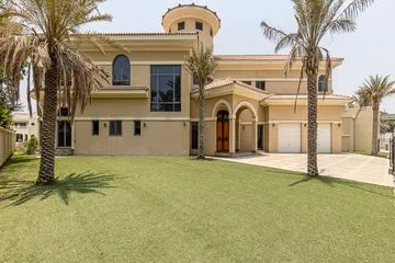 6 bedroom villa for sale in Signature Villas Frond P | Most Valuable and Ultra Secure Signature Villa 6 bedroom villa for sale in Signature Villas Frond P. Most Valuable and Ultra Secure Signature Villa