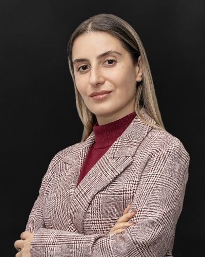 Karina Saakova Karina Saakova